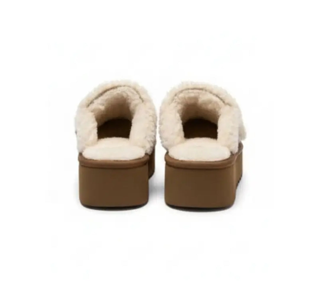 UGG Trisha Fluffy Platform Scuff