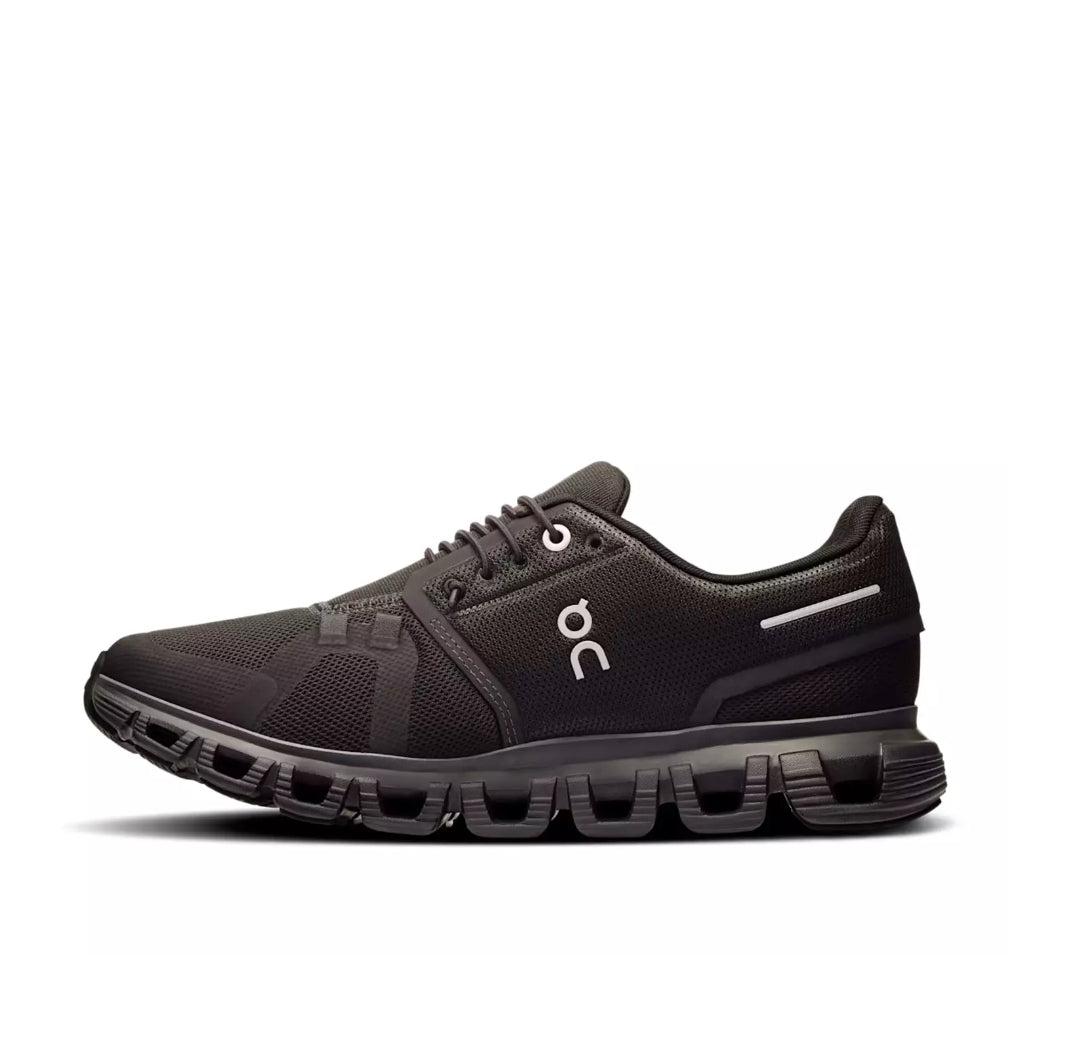 On Running Cloud 6 'Triple Black'