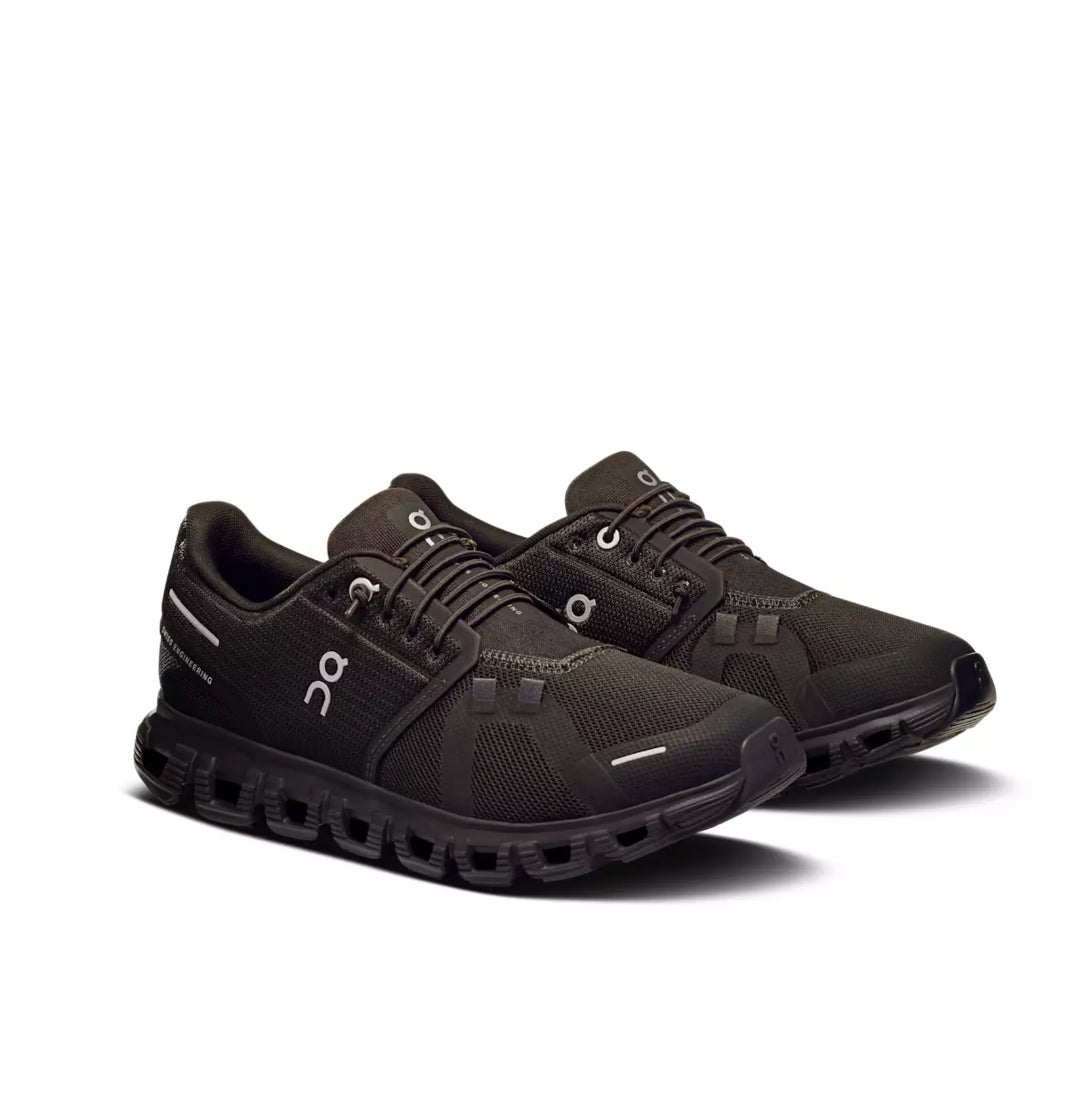 On Running Cloud 6 'Triple Black'