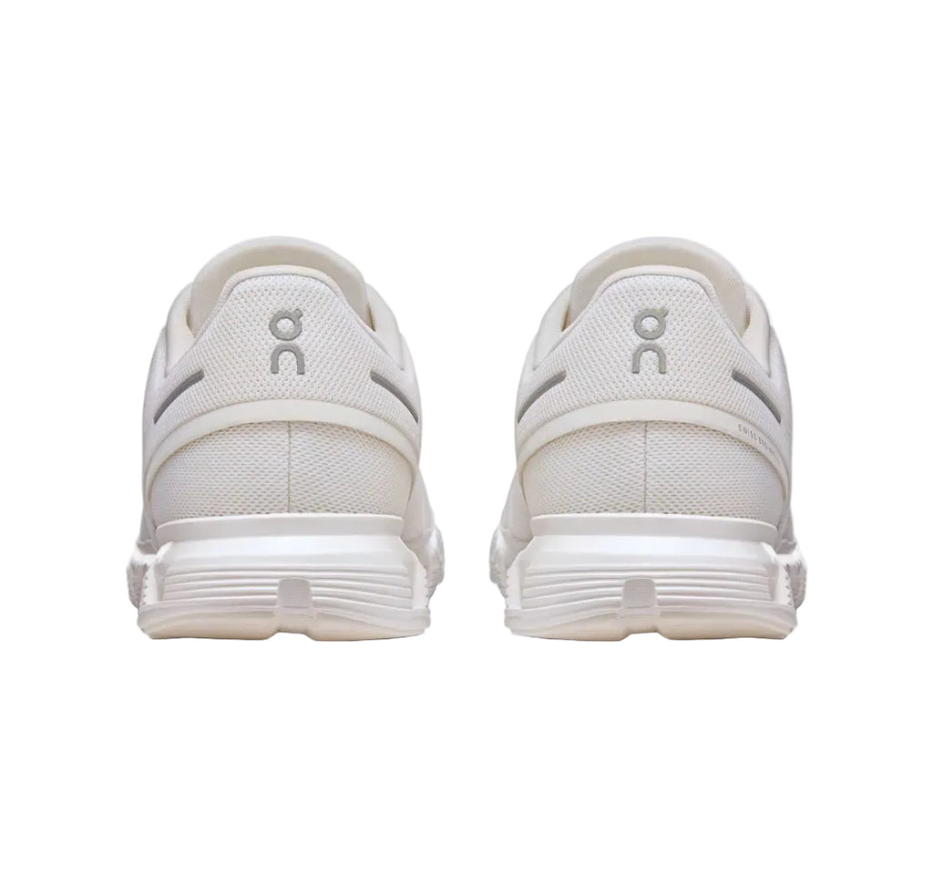 On Running Cloud 6 'Triple White'