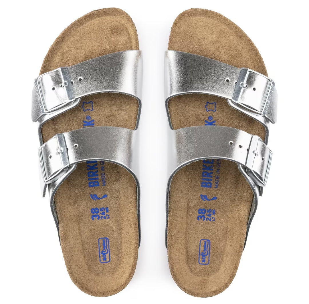 Birkenstock Arizona soft sole
genuine leather Silver with a metallic sheen
