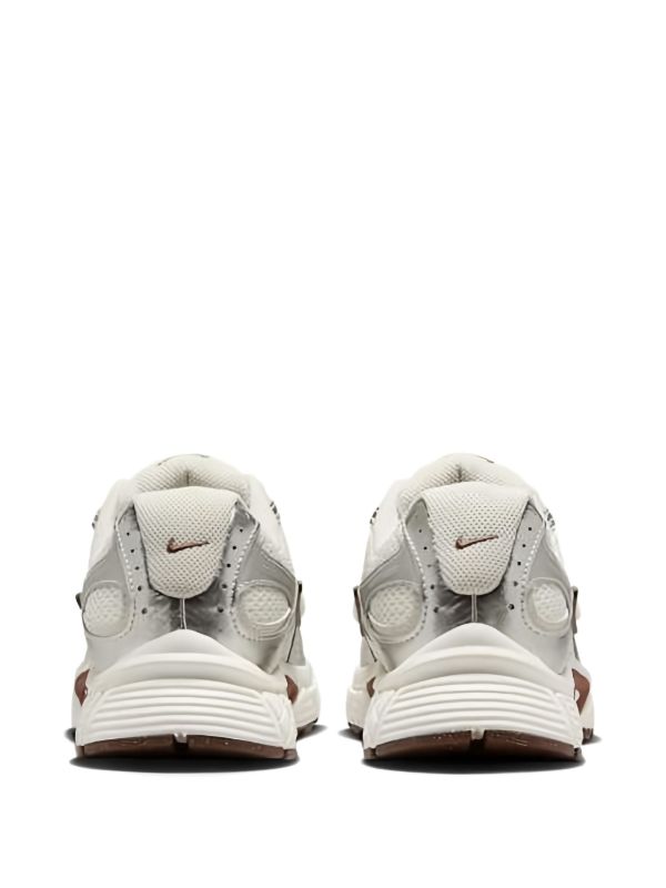 Nike V5 RNR Sail Fauna Brown Phantom Light Orewood Brown