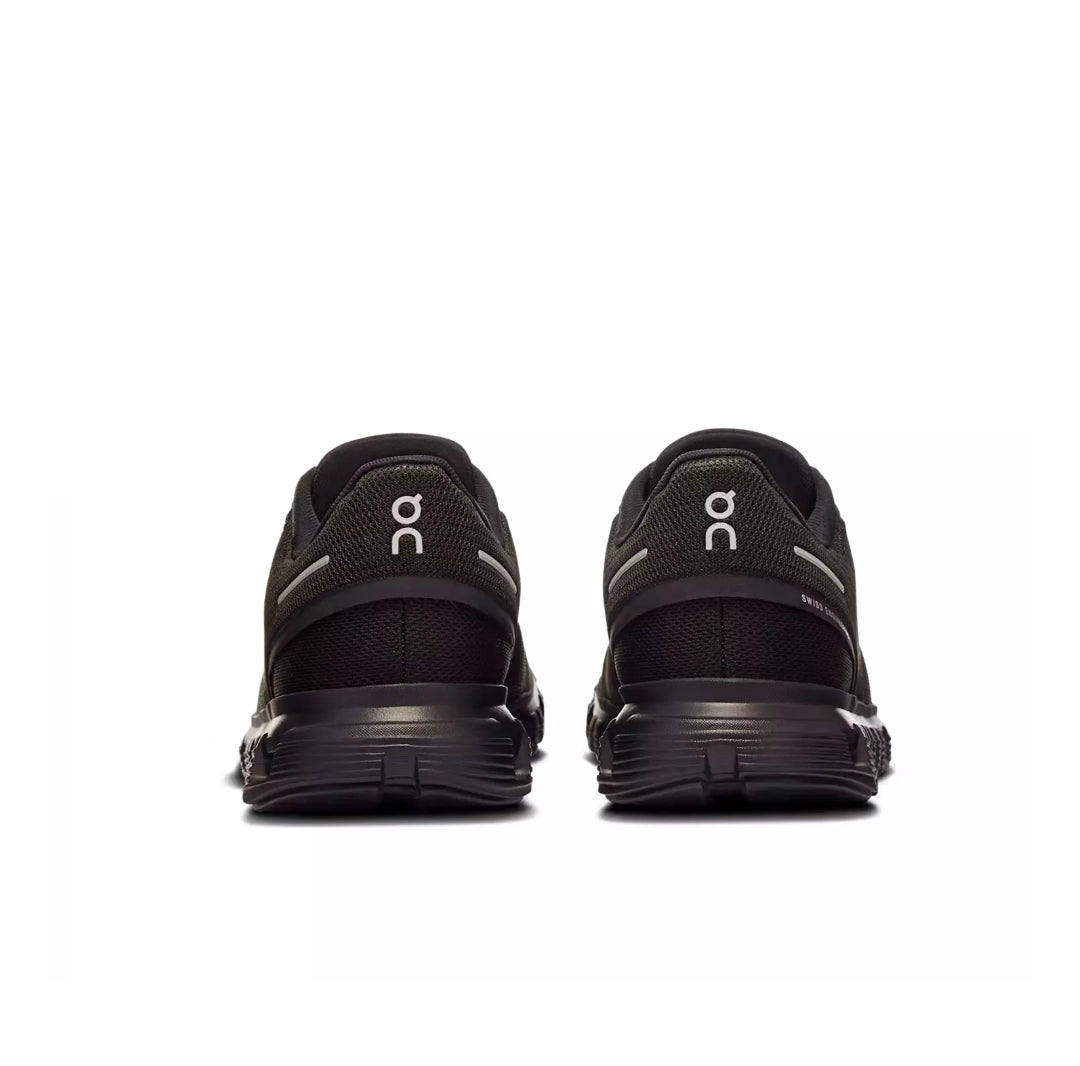 On Running Cloud 6 'Triple Black'