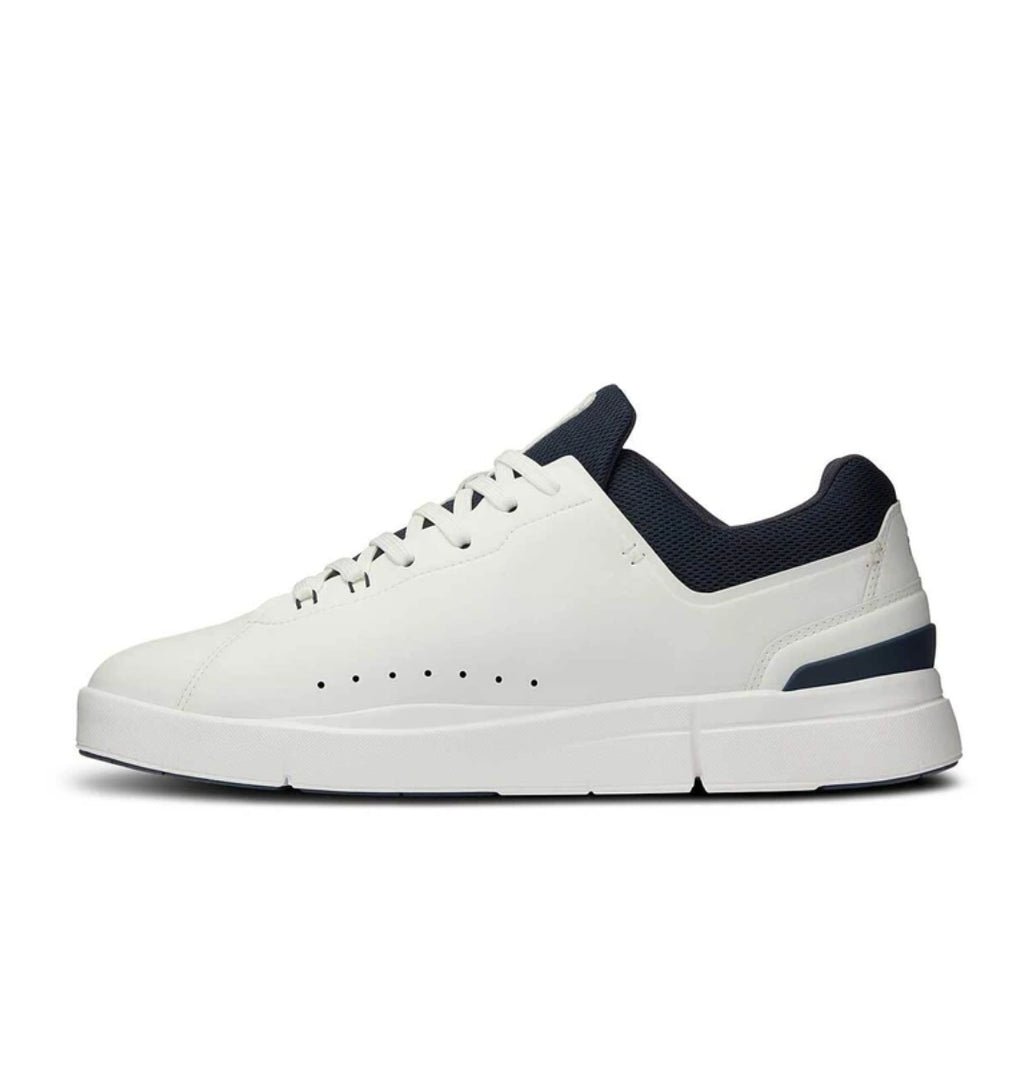 ON  Running THE ROGER Advantage 2 Sneaker White
