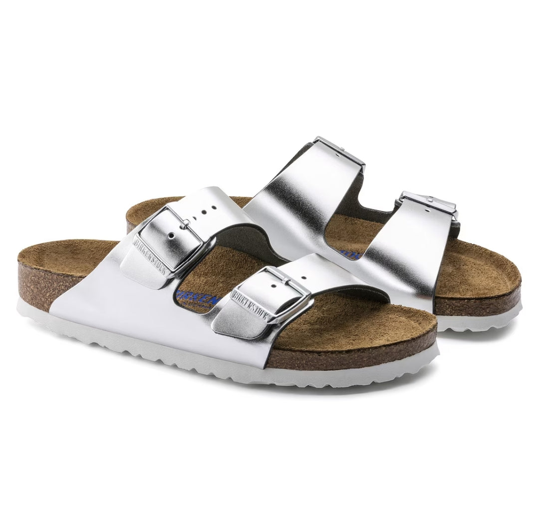 Birkenstock Arizona soft sole
genuine leather Silver with a metallic sheen