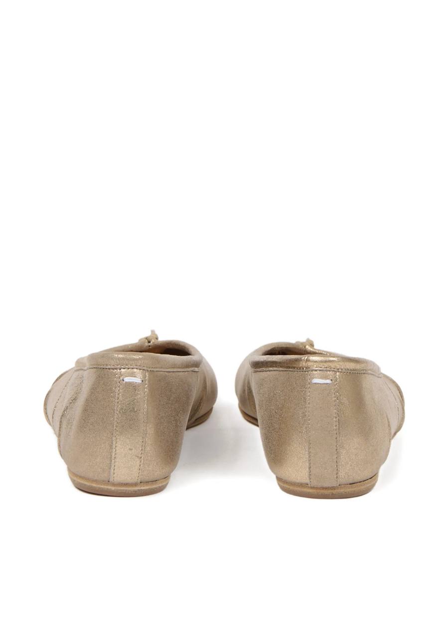 Maison Margiela Tabi Ballerina
Cream Gold (Women's)