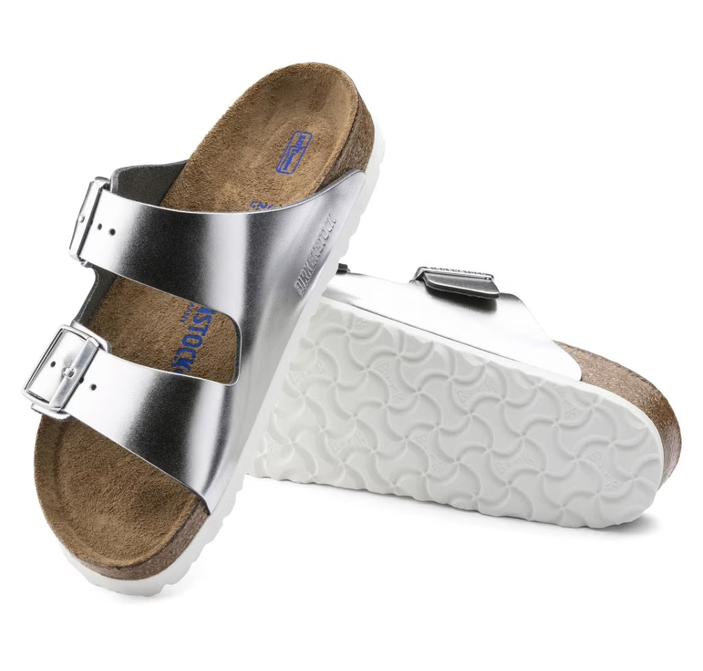 Birkenstock Arizona soft sole
genuine leather Silver with a metallic sheen