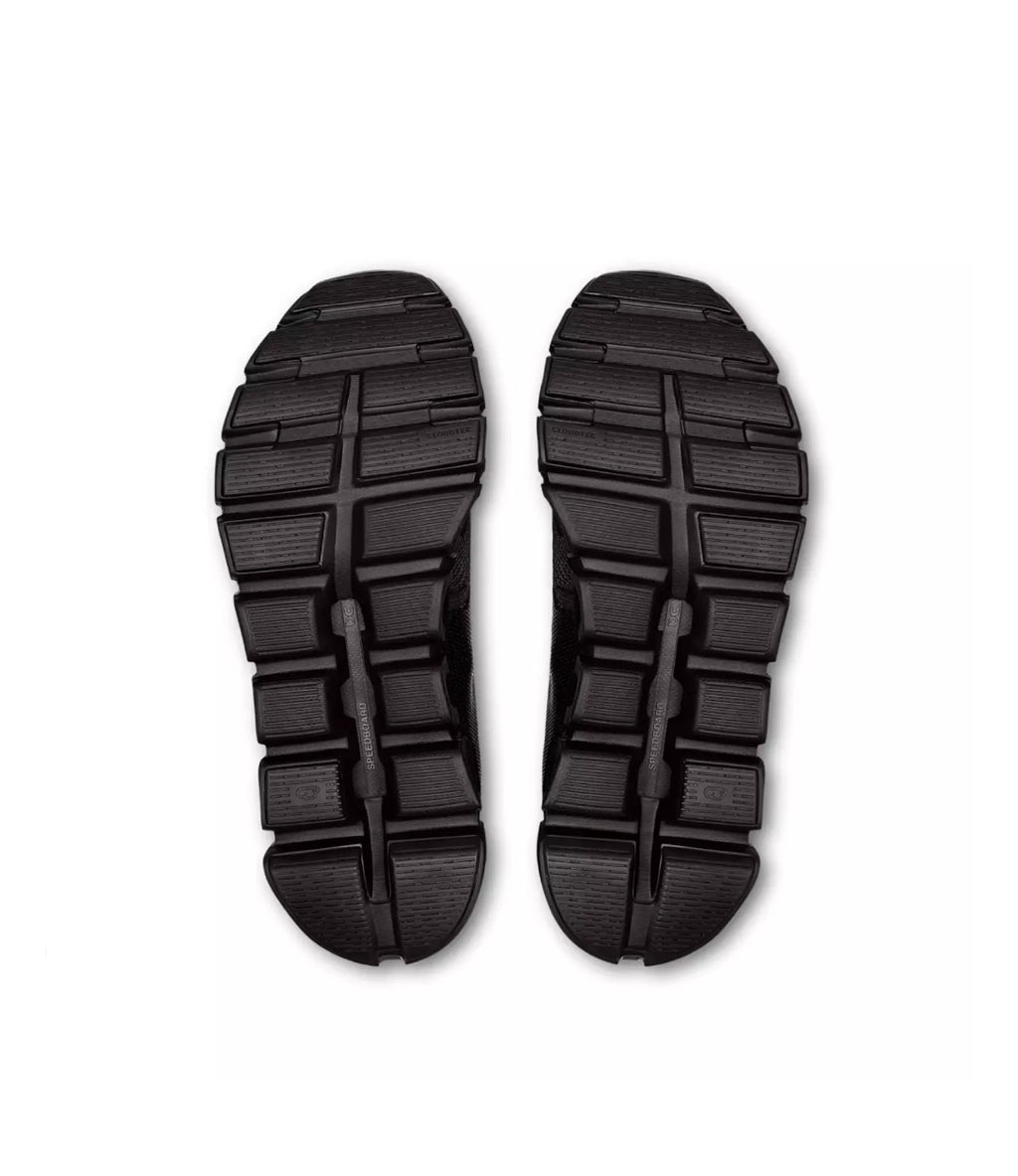 On Running Cloud 6 'Triple Black'
