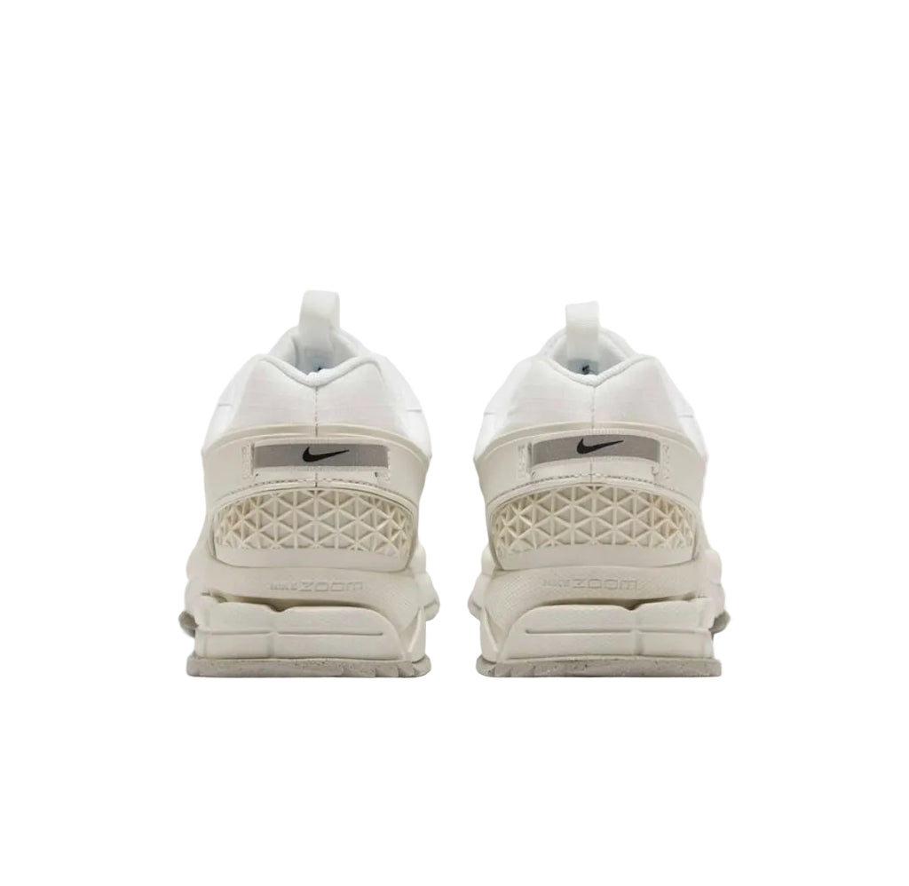 Nike Zoom Vomero Roam Summit White Light Bone Light Iron Ore