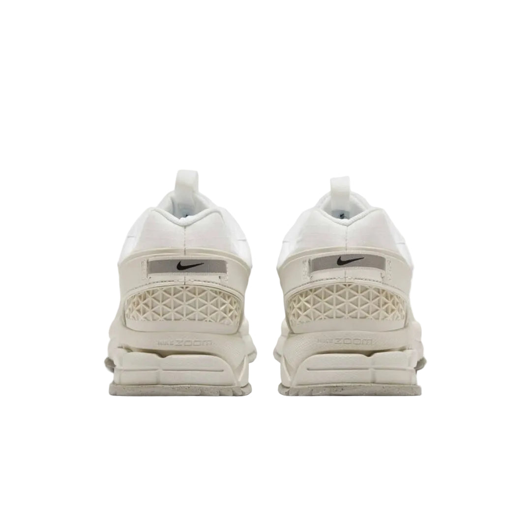 Nike Zoom Vomero Roam Summit White Light Bone Light Iron Ore