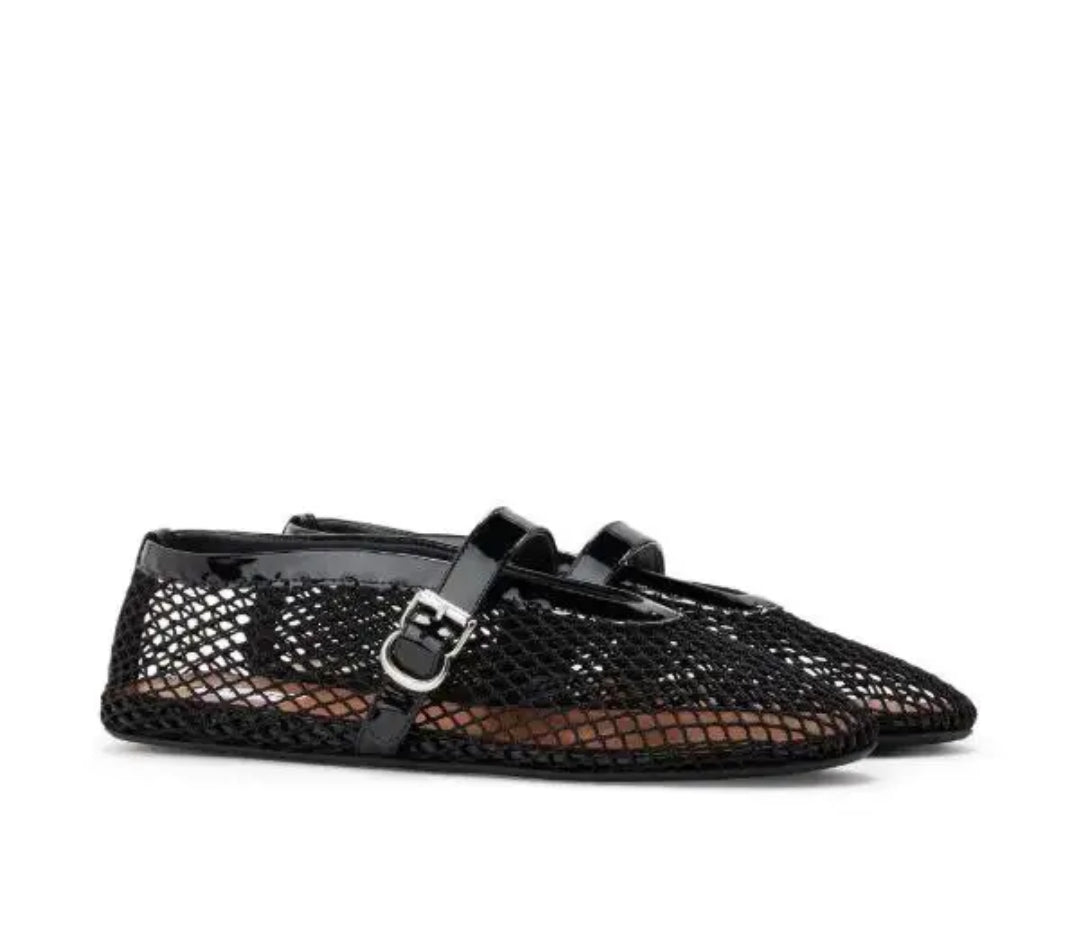 Alaïa Velvet-Effect Fishnet Ballet Flats in Black