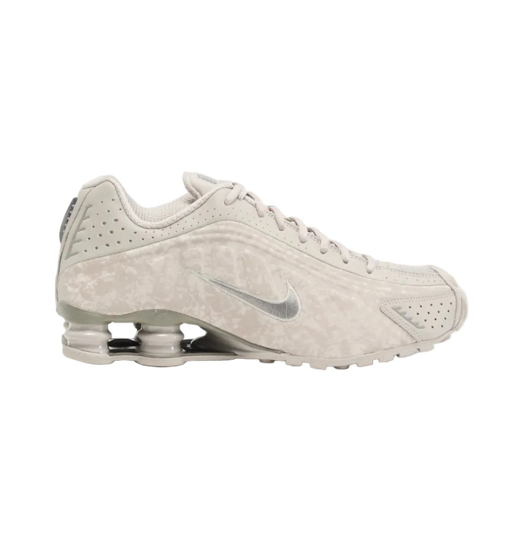 Nike Shox R4 'Flat Pewter Floral'